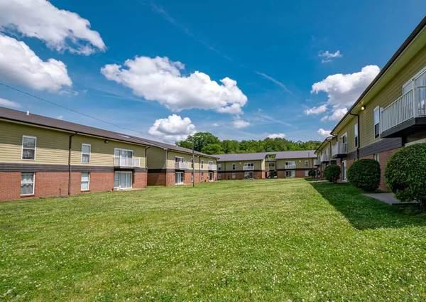 $1,056 / 1br - 650ft2 - Our splendid view is a delight - see this 1 bed 1 bath for yourself! (Nashville)63680375443203122