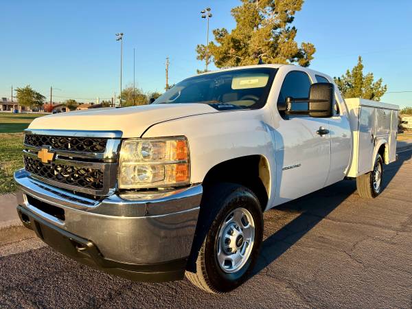 2013 Chevrolet Silverado 2500 HD - Photo 2