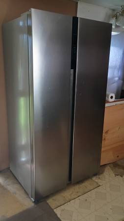 Frigidaire refrigerator 1
