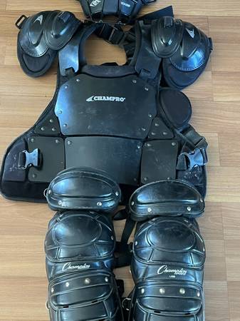 Umpire gear 1