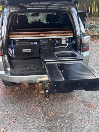 Cargo 11 4 runner kitchen 1