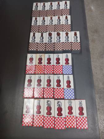 AVON CHESS SET - 1970! 1