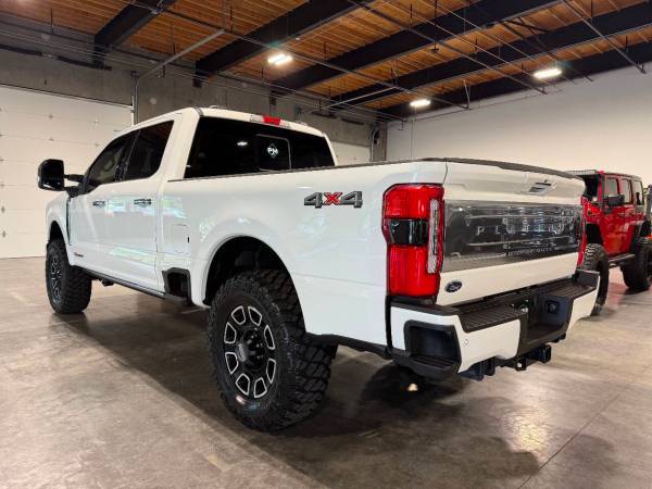 2023 Ford F-350 Super Duty Diésel 4x4 4WD Camión F350 Platinum 4 puertas Cre - $82,900 (Platinum Motors Corp)63438202993923121