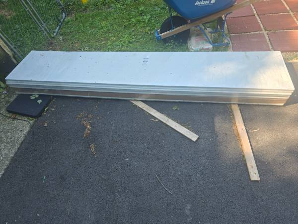 Short Panel 9 ft x 7 ft Insulated 6.5 R-Value White Garage Door $450 1