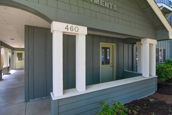 Hayes Apartments - Great 2 Bedroom/1 Bath Apartment 1