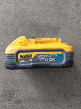 New Dewalt POWERSTACK battery 5.0Ah 20V. 1