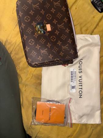 Louis Vuitton 1