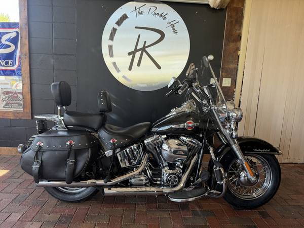 2017 Harley-Davidson FLSTC Heritage Softail Classic