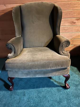 Broyhill chair 1