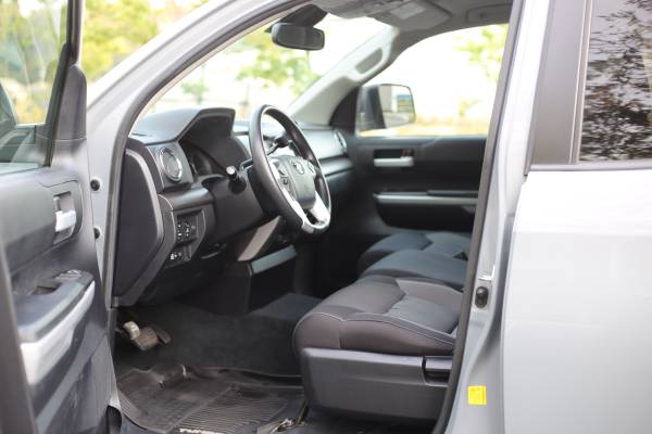 2020 Toyota Tundra 4WD long - Photo 8