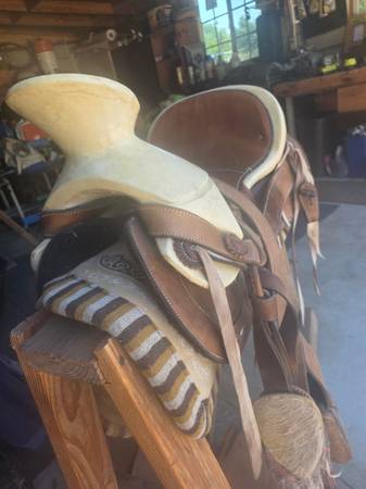 large sized saddle 1
