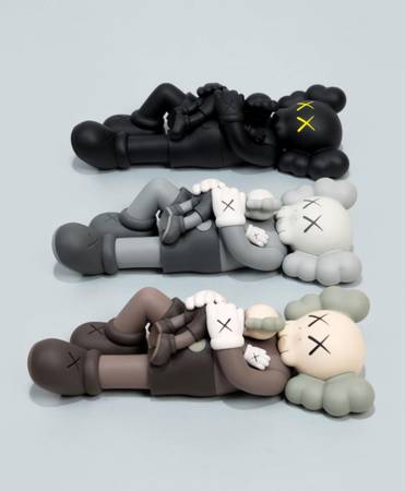 Kaws Holiday Singapore Figure Black - collectibles - by owner