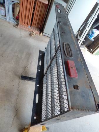 cargo carrier 1