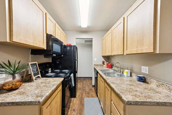 BBQ/Picnic Area, Elevator, Private Balcony or Patios 1