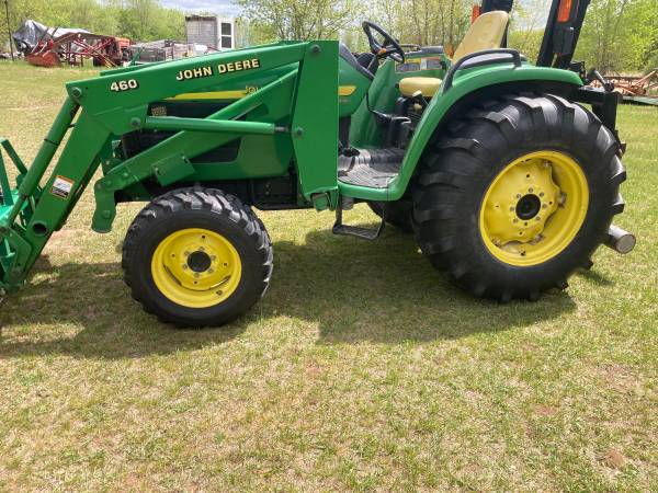 JOHN DEERE 4510 4X4 WITH LOADER 1