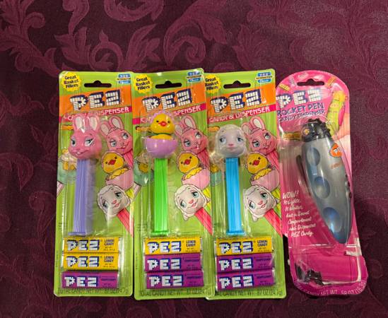 Antique Spring PEZ Dispensers in original packaging (for 4) 1