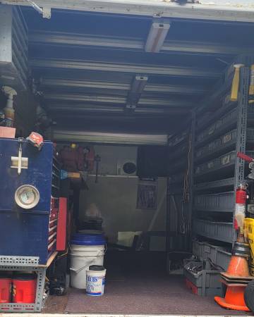 2008 Ford E350 Heavy-Duty FULLY STOCKED Plumbing Truck 1