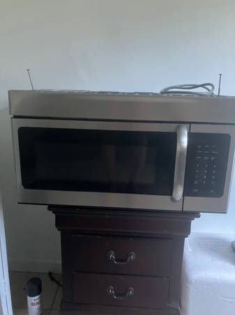 Microwave oven over the range 1