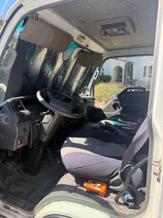 2000 Isuzu NPR-HD - Photo 4