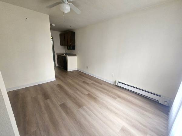 $1,095 Live in Downtown Seattle! (Belltown)63890096606467124