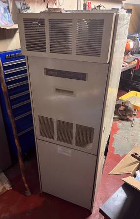 Lennox G16 60K BTU calefacción de gas natural: funciona perfectamente - $200 (Fremont/Wallingford)63471461980291120