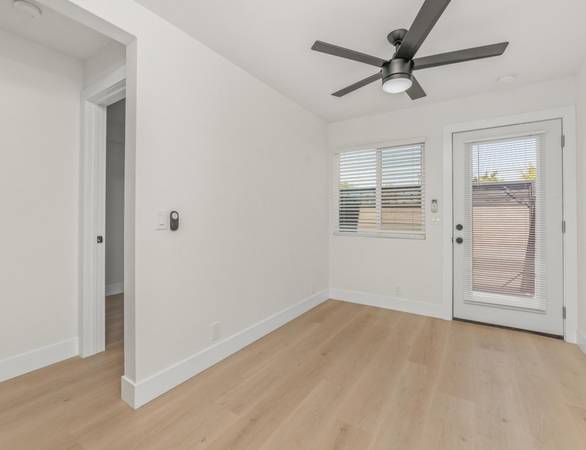 $3,295 / 3br - Custom Tile Kitchen, Open Layout, Bring Your Pets! Large 3 Bed with WD (Cherokee Point)63701686608897122