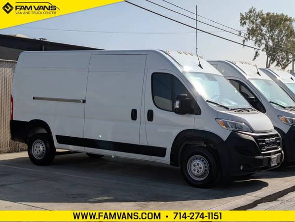 2012 GMC Savana Commercial Cutaway - Photo 10