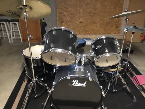 ..ALDEN 7 PIECE PEARL DRUM SET 5 DRUMS , 3 CYMBOLS 1