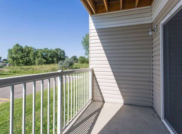 $1,035 / 1br - 843ft2 - Dos parques para perros, lavandería en unidad, 1 habitación (2820 5th Street Northwest, Minot, ND)63696850209923122