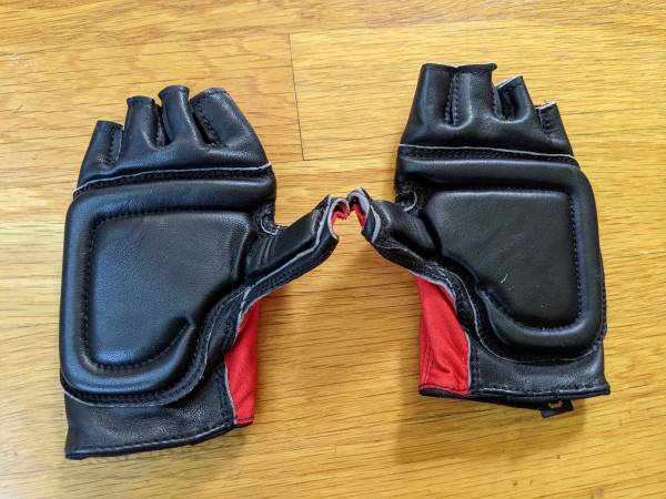 Brand New: Genuine Leather, Fully Padded Cycling Gloves, Size Small!!! 1