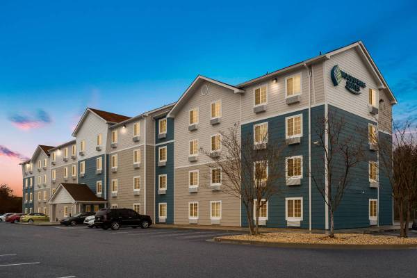 $1,540 / 1br - 235ft2 - Furnished Studios w/ No Lease! Weekly and Monthly