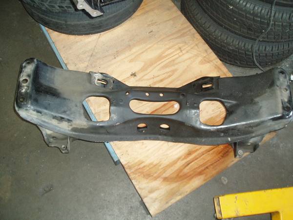 2002 SUBARU IMPREZA OUTBACK FRONT X-MEMBER 1