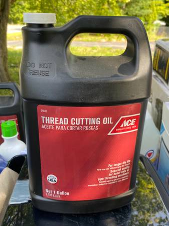 Thread cutting oil 1