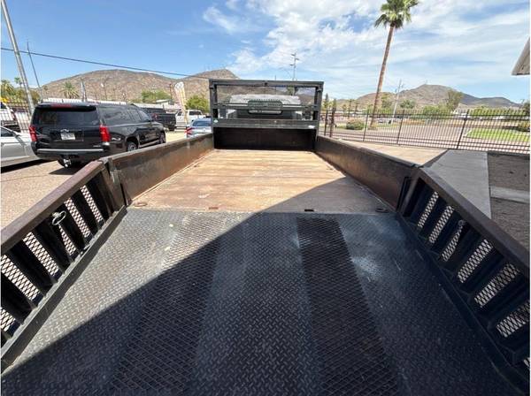 2007 GMC W3500 HEAVY-DUTY - Photo 6