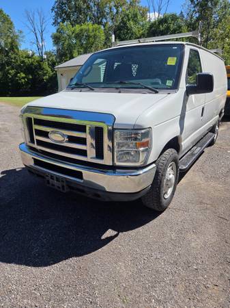 2014 Ford E-250 Cargo Van 1