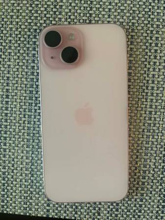 Pink iPhone 15 1