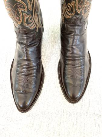 Size 9.5 Justin Western Boots 1