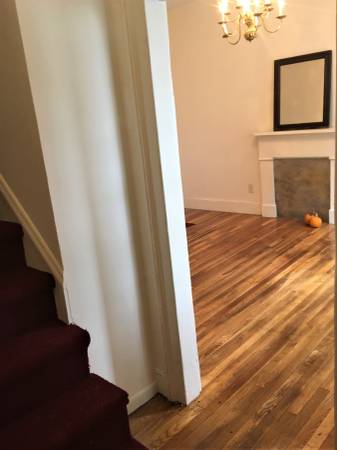 $2,600 / 2br - Classic 4 level unit in Uptown Kingston - walk to all (Kingston)64035736611202120