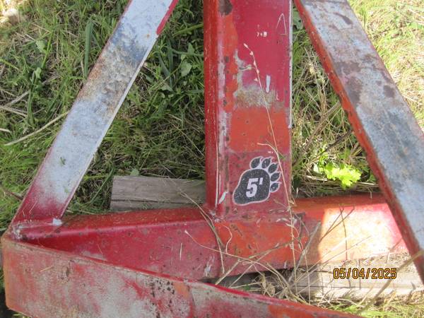 5' Rock Rack - $250 (Waterville)63441538567043122