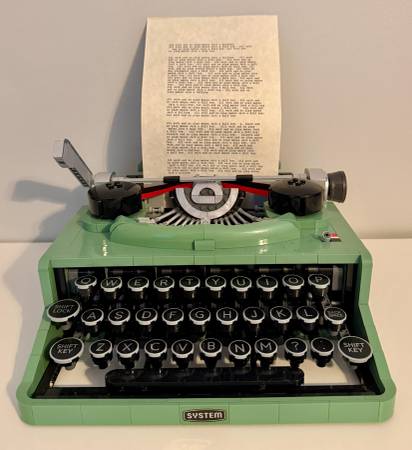 LEGO 21327 Typewriter 1