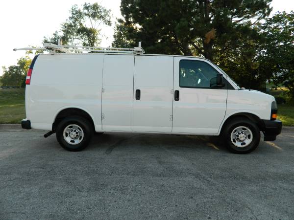 2020 Chevrolet Express 2500 - Photo 5