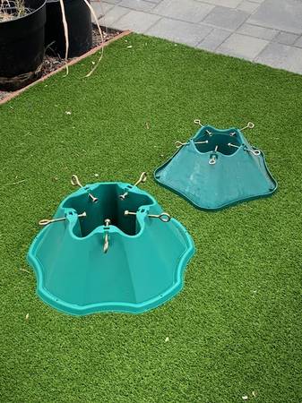 FREE - XMAS Tree Stands 1