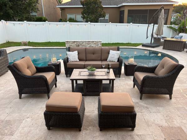 OUTDOOR LOUNGE CHAIRS AND TABLES