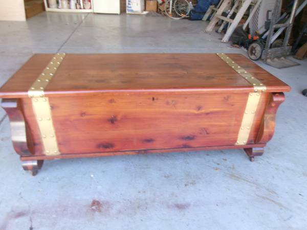 REFINISHED 1930"S SOLID CEDAR, CEDAR CHEST W/BRASS MOTIFFS (PIC) 1
