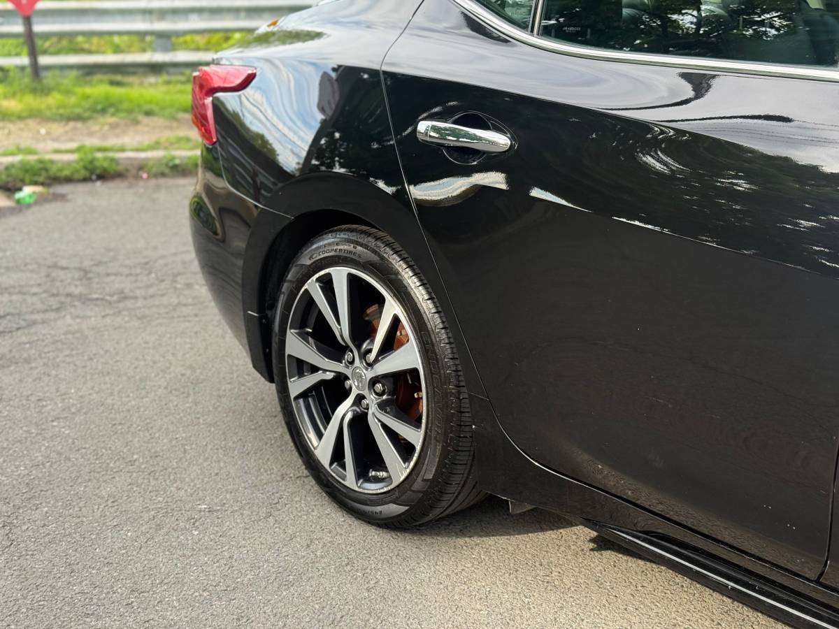 Nissan Maxima SL Intelligent package 2017 fully loaded 1 owner ny