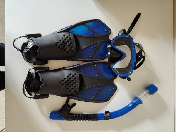 Snorkeling gear 1