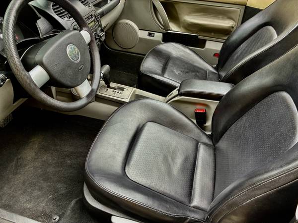 2004 VOLKSWAGON BEETLE CONVERTIBLE TURBO NUEVO INTERCAMBIO DE COCHE - $7,995 (STAMFORD)63617982696321124