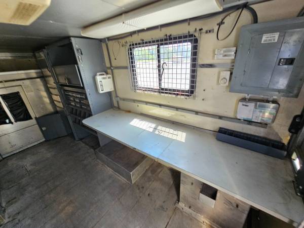 2009 GMC Savana 3500 ONLY - Photo 13