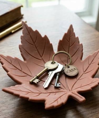 Maple leaf trinket dish 1