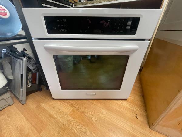 Kitchen Aid built in convection oven 1